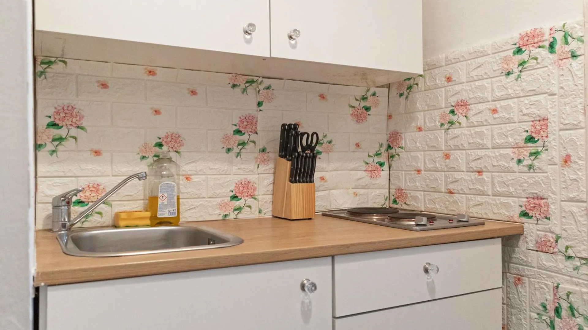 Comfortable 2Br Apt Central And Well Connected Vienna Apartment