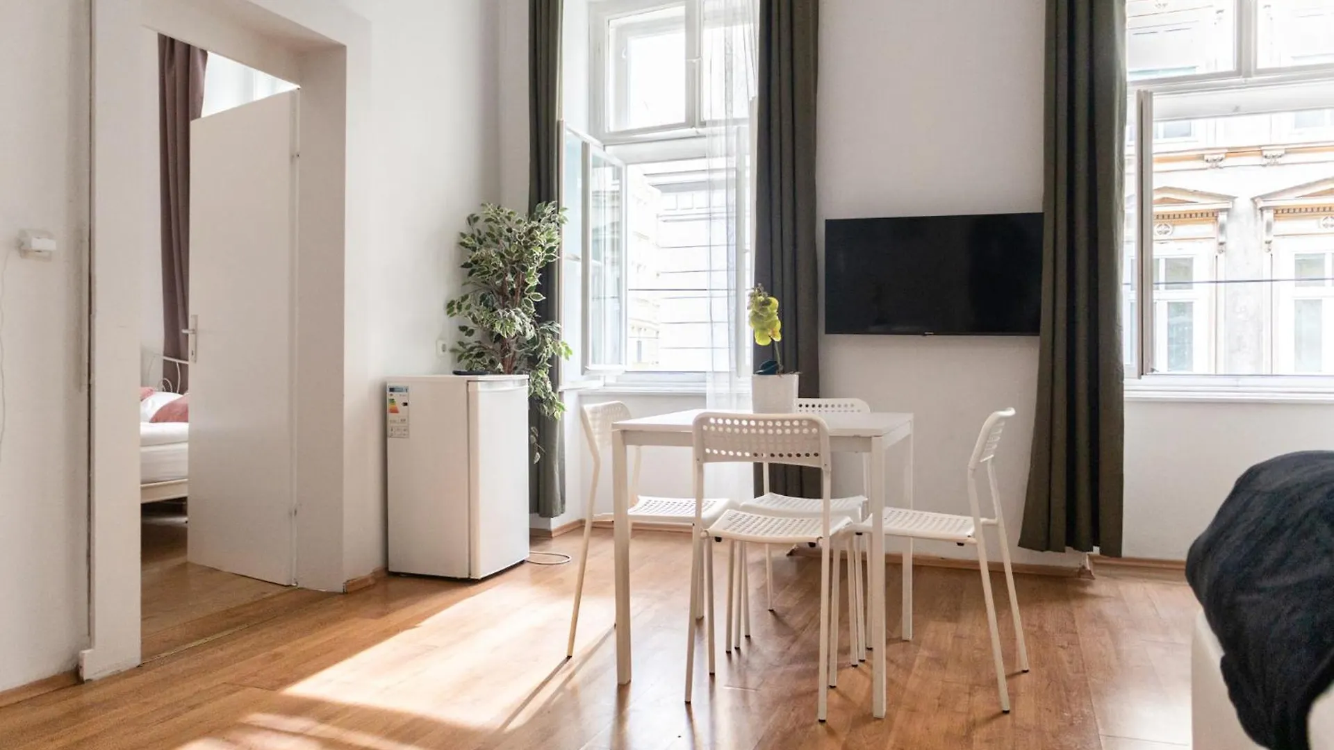Comfortable 2Br Apt Central And Well Connected Vienna