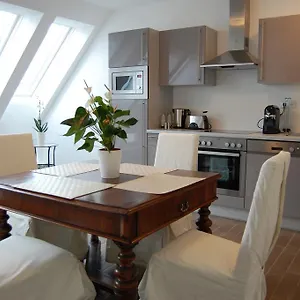 Apartmán Alga Am Westbahnhof, Vídeň